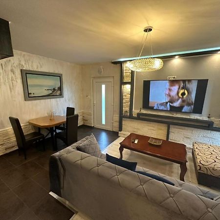 Apartments Teodora ヴィルパザル エクステリア 写真
