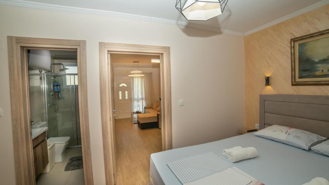 Apartments Teodora ヴィルパザル エクステリア 写真